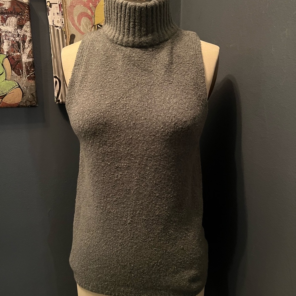 Express sleeveless turtleneck Sweater Green Medium NEW NWT